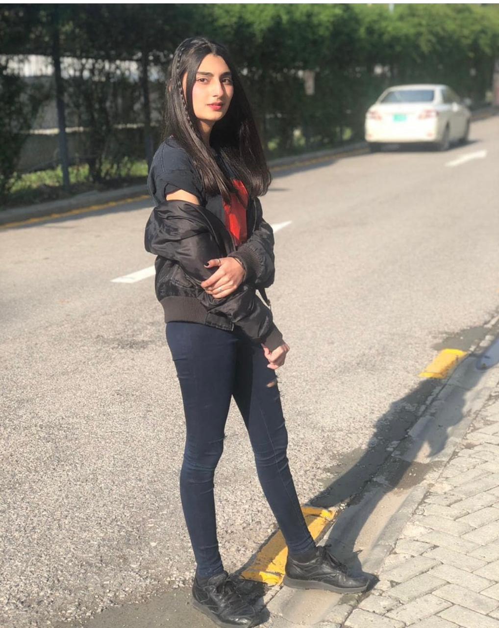 Low budget high profile college girls model Avilable 